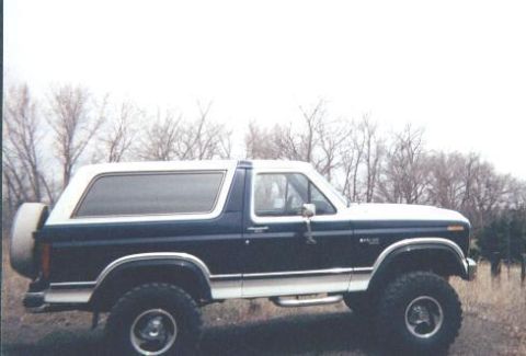 1984 Ford Bronco photo