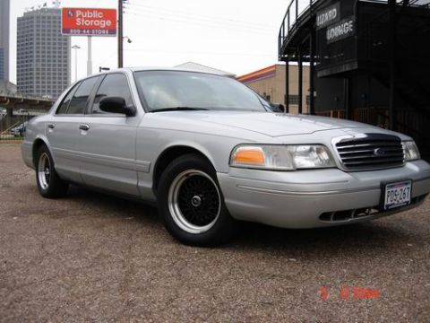 1998 Ford Crown Victoria photo