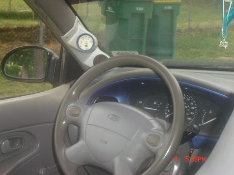 1995 Ford Aspire photo
