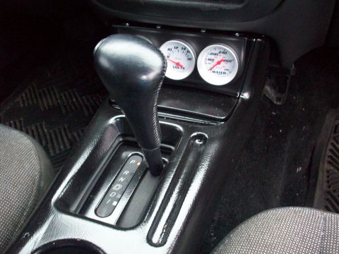 2003 Ford Crown Victoria photo