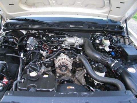 2001 Ford Crown Victoria photo