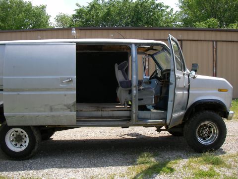 1978 Ford E250 photo
