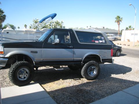 1994 Ford Bronco photo