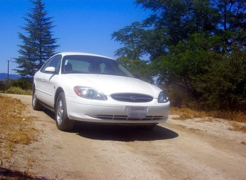 2000 Ford Taurus