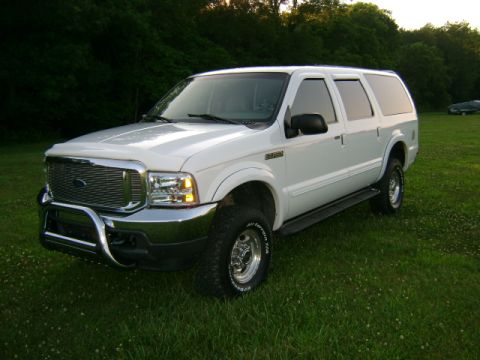 2000 Ford Excursion photo