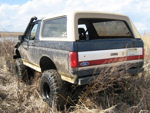 1990 Ford Bronco photo
