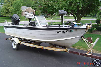 1900 Bayliner 2250 Cobra “misc boat shit”