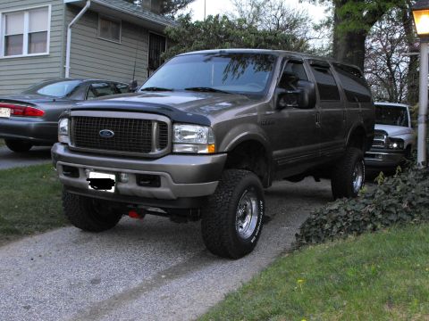 2003 Ford Excursion photo