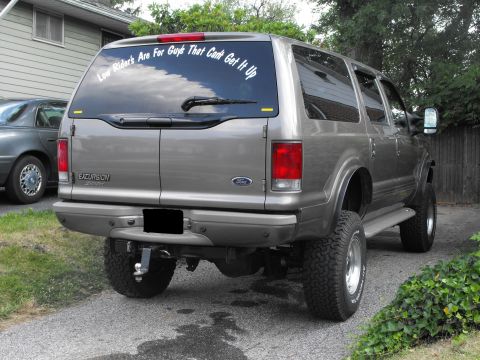 2003 Ford Excursion photo