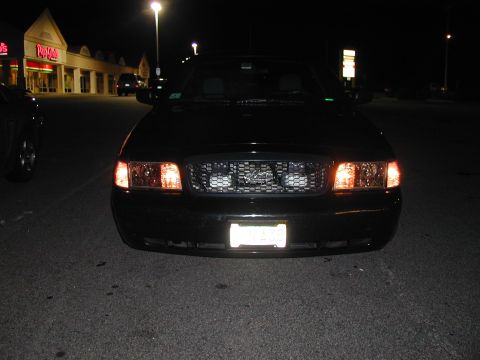 2003 Ford Crown Victoria photo