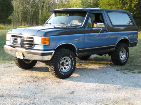 1990 Ford Bronco “Blue Bronco”
