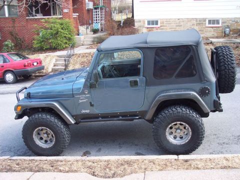 1985 Ford Bronco photo