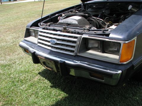 1985 Ford LTD photo