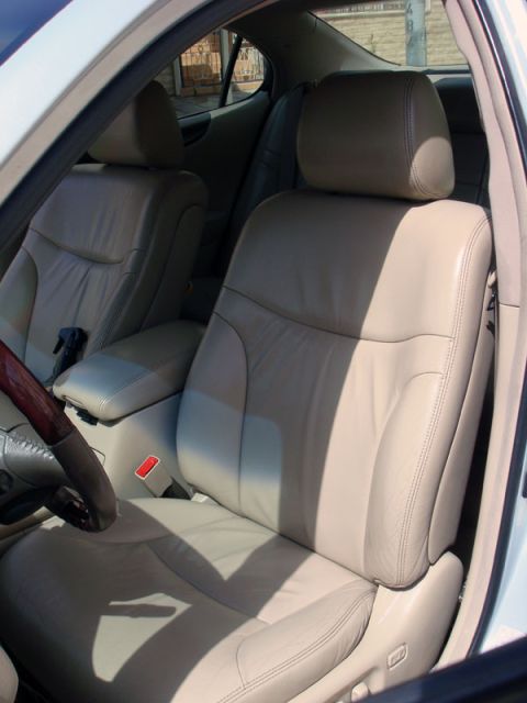 2002 Lexus ES 300 photo