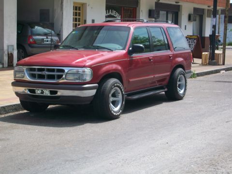 1996 Ford Explorer photo