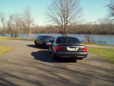 2004 Ford Crown Victoria photo