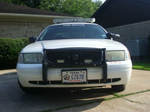 2003 Ford Crown Victoria photo