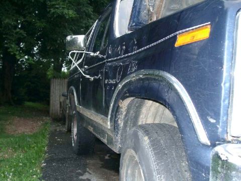 1984 Ford Bronco photo