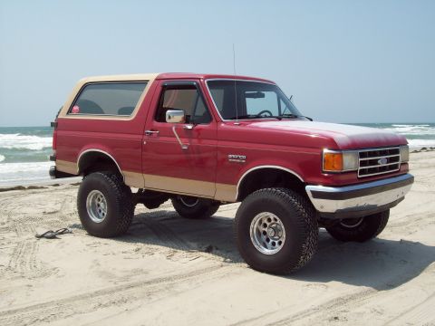 1990 Ford Bronco “Bicep55”