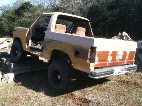 1986 Ford Bronco photo