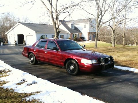 2005 Ford Crown Victoria photo