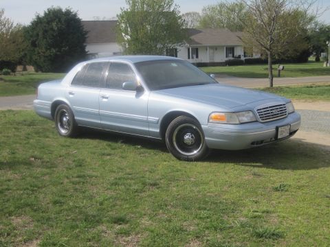 1999 Ford Crown Victoria photo