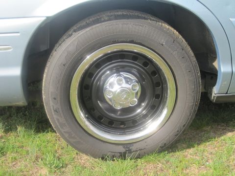 1999 Ford Crown Victoria photo