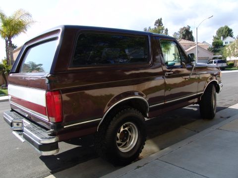 1991 Ford Bronco photo