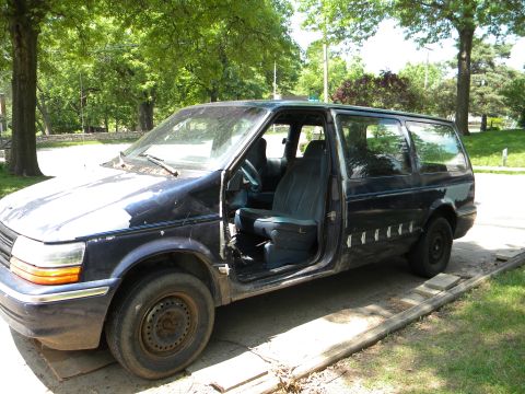 1993 Dodge Grand Caravan photo