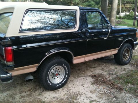 1989 Ford Bronco photo