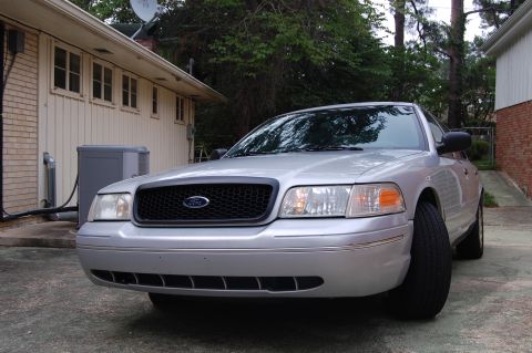 2003 Ford Crown Victoria photo