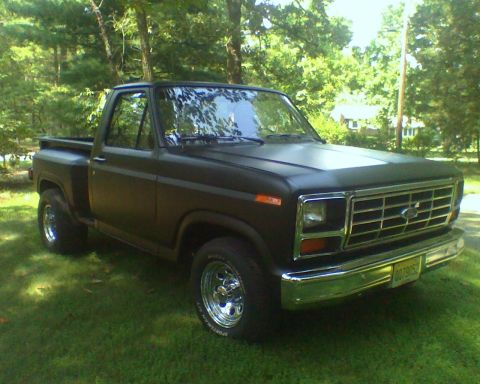 1982 Ford F-100 photo
