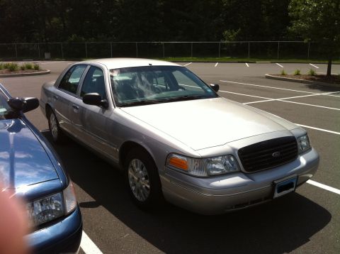 2009 Ford Crown Victoria photo