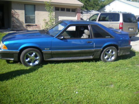 1989 Ford Mustang photo