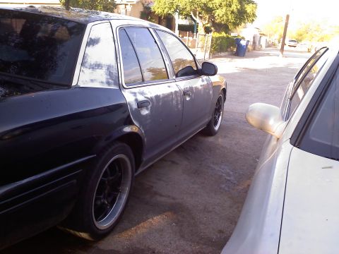 1999 Ford Crown Victoria photo