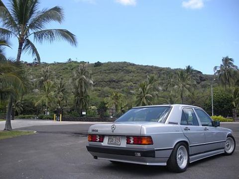 1986 Mercedes-Benz E-Class photo