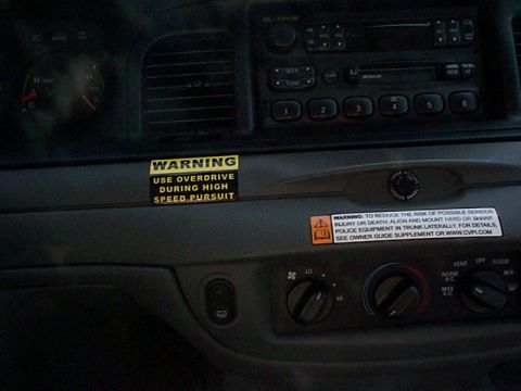 2004 Ford Crown Victoria photo