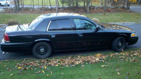 1999 Ford Crown Victoria photo