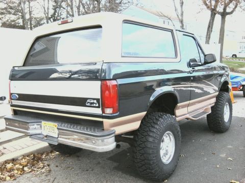 1994 Ford Bronco photo