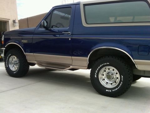 1996 Ford Bronco photo