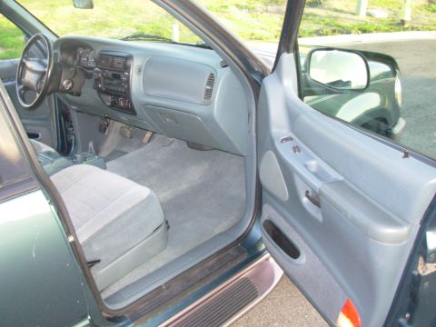 1997 Ford Explorer photo