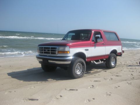 1995 Ford Bronco photo