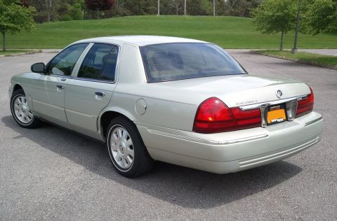 2004 Mercury Grand Marquis photo