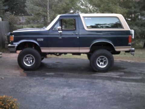 1995 Ford Bronco photo