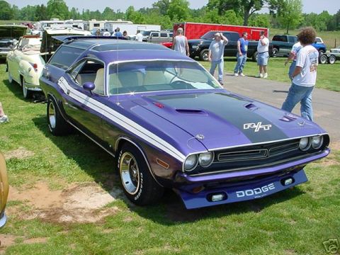 2011 Dodge Challenger photo