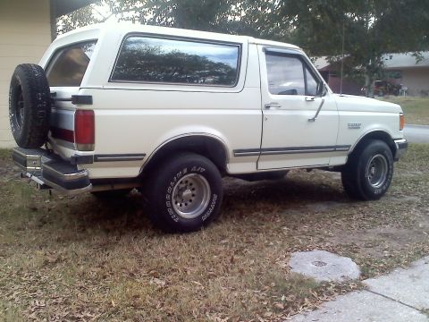 1987 Ford Bronco photo