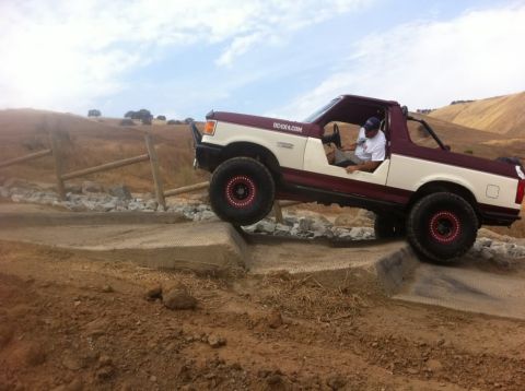 1991 Ford Bronco photo