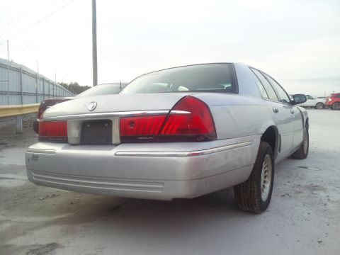 2004 Mercury Grand Marquis photo