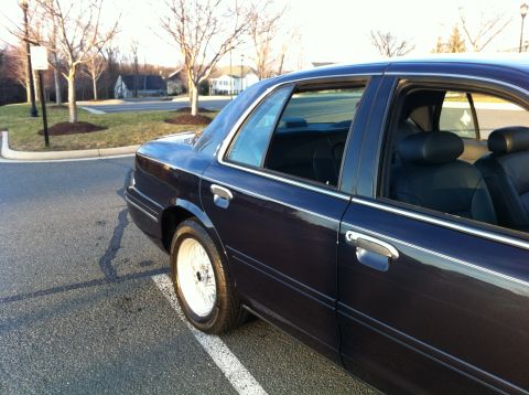 1999 Ford Crown Victoria photo