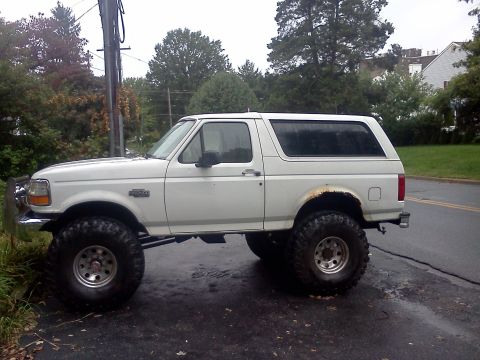 1996 Ford Bronco photo